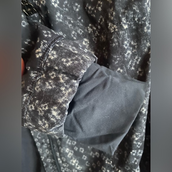 Lululemon Spring Forward Jacket Kanoko Twist Inkwell Ghost Inkwell Size 4 EUC - Picture 6 of 16